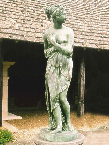 19th Century Italian Bronze Figure of Venus Italica