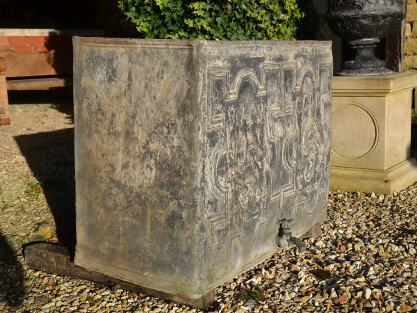 A fine 18th century lead cistern dated 1752 