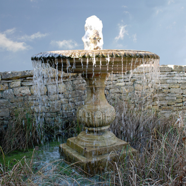 The Large Single Tier Fountain