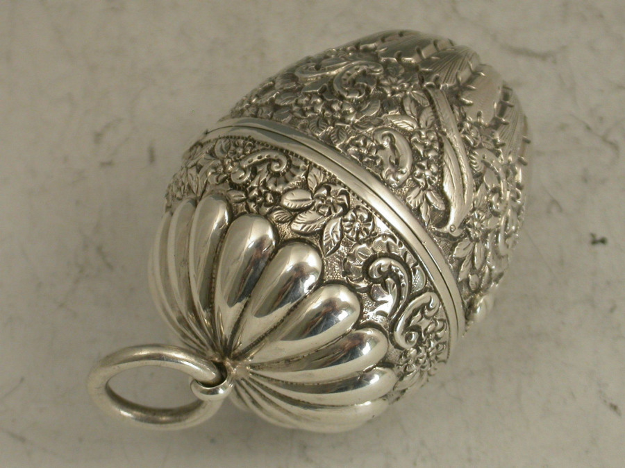 Victorian Silver Egg Shaped Sewing Etui by SAMPSON MORDAN & CO, London ...